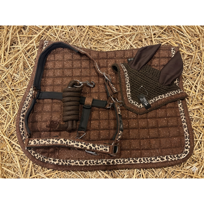PRE COMMANDE- DISPONIBLE JUIN 2026 ENSEMBLE BONNET/TAPIS/LICOL