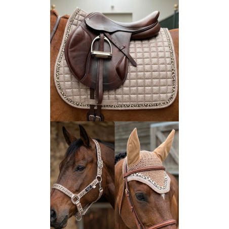PRE COMMANDE- DISPONIBLE JUIN 2026 ENSEMBLE BONNET/TAPIS/LICOL