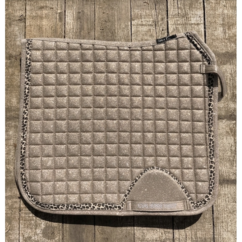 TAPIS PAILLETTES + LEOPARD CHAMPAGNE
